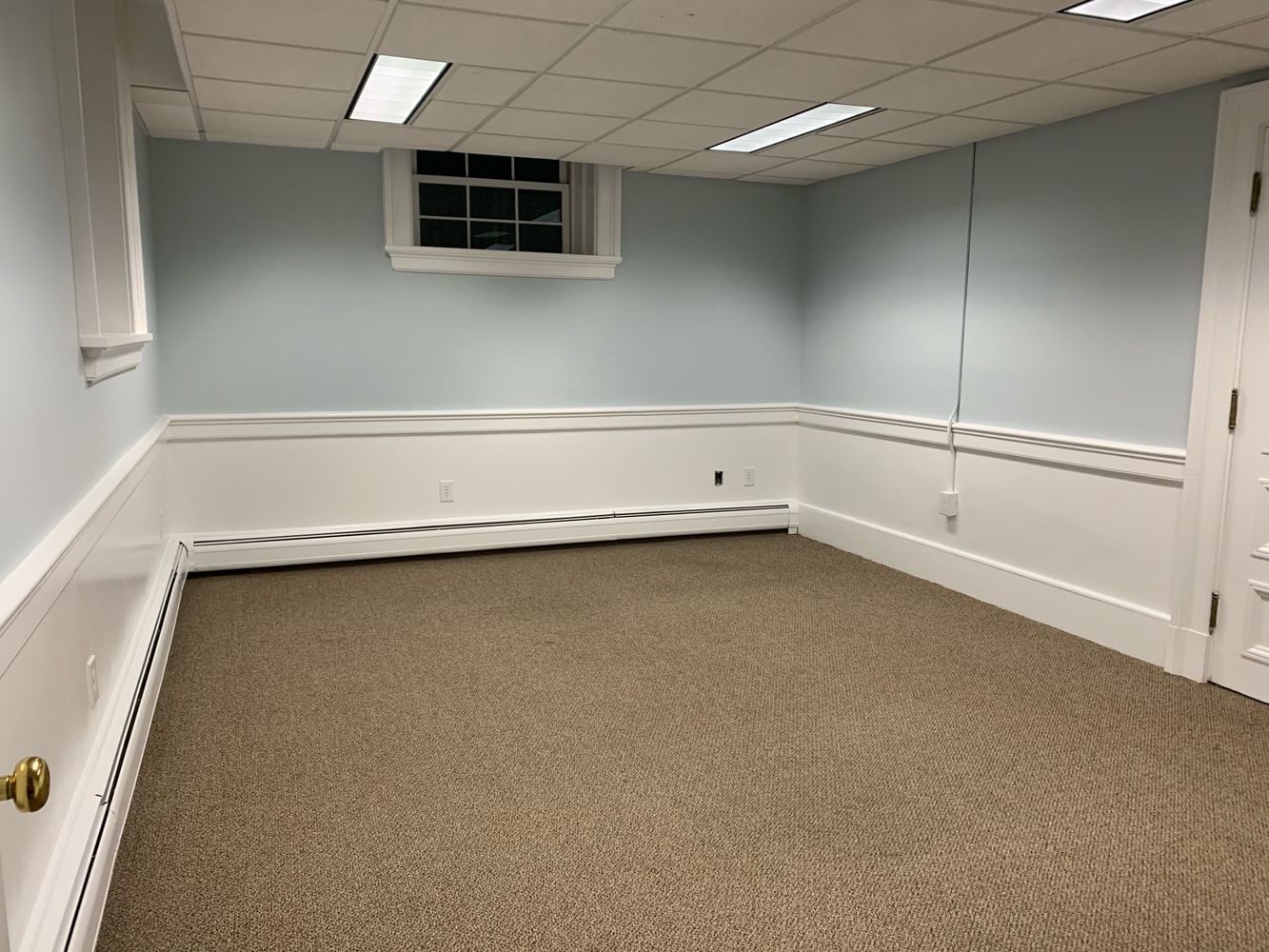 Amesbury Building : 100 Main St, Amesbury, MA 01913